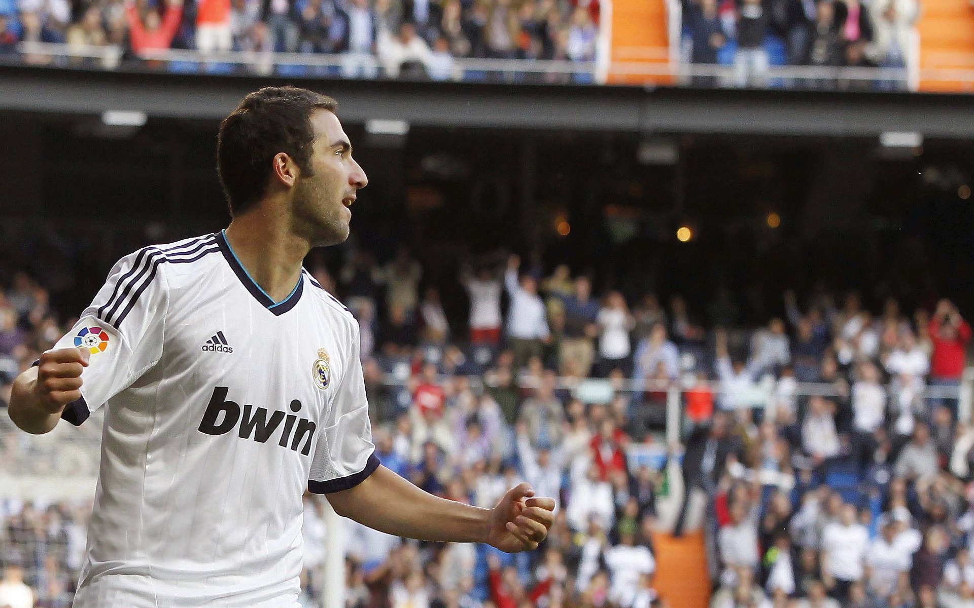 开云app下载-“西甲豪门战术调整，场面变化引发关注”，西甲的豪门