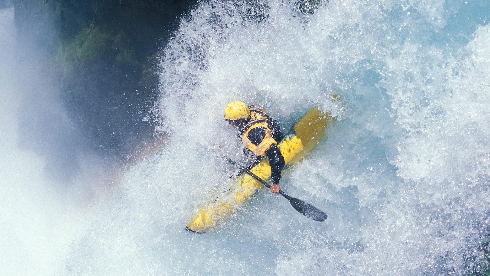 开云下载网址-燃烧的青春与激情：新一代车手崭露头角的故事，燃烧的青春演员